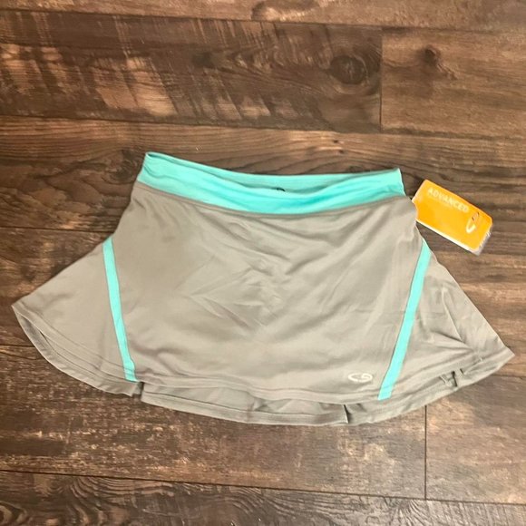 Champion Women's Blue and Green Skirt - Picture 3 of 4